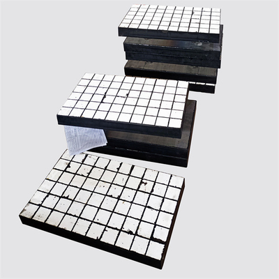 92% 95% Alumina Ceramic Wear Liner สำหรับระบบสายพานลำเลียง