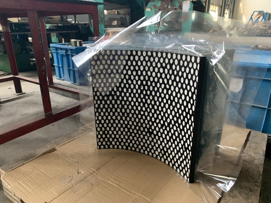 Circle 95% Alumina Ceramic Lining สวมกระเบื้องเซรามิก ZTA ที่ทนทาน